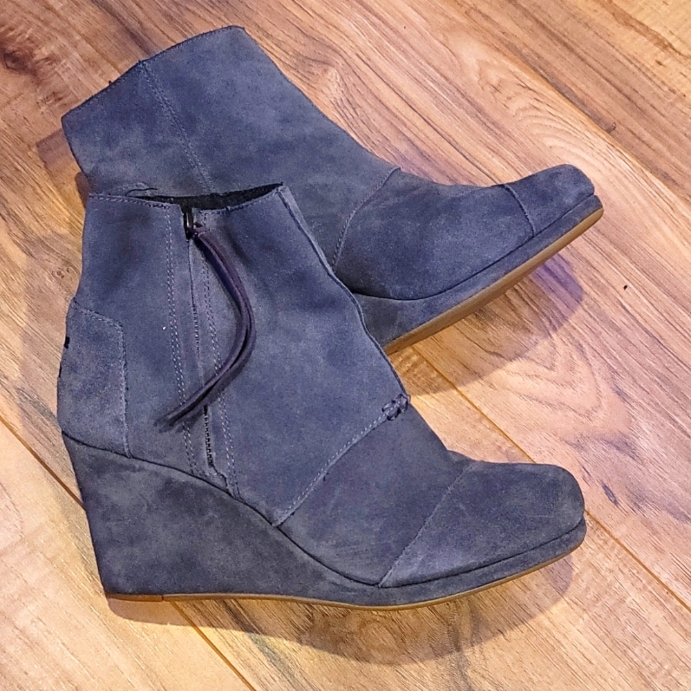 Toms booties